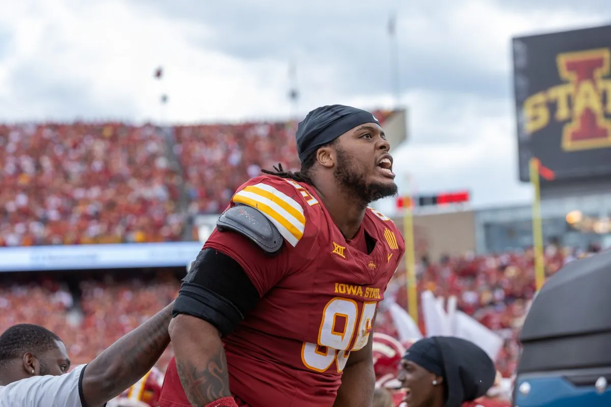 Article thumbnail for article titled Takeaways: No.14 Cyclones sizzle in heat, take down Red Wolves 24-16